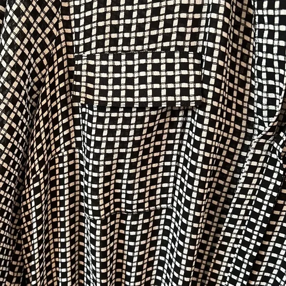 Dress button top ladies size large - Picture 6 of 7